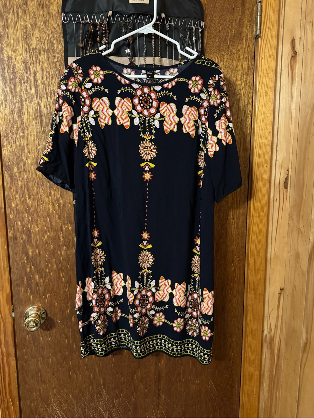 Emery Rose Women’s Navy Floral Embroidered Shift Dress